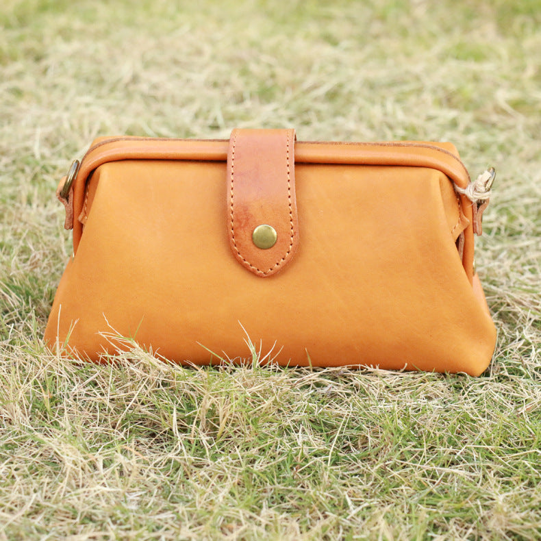 Vegetable-Tanned Retro Leather Bag