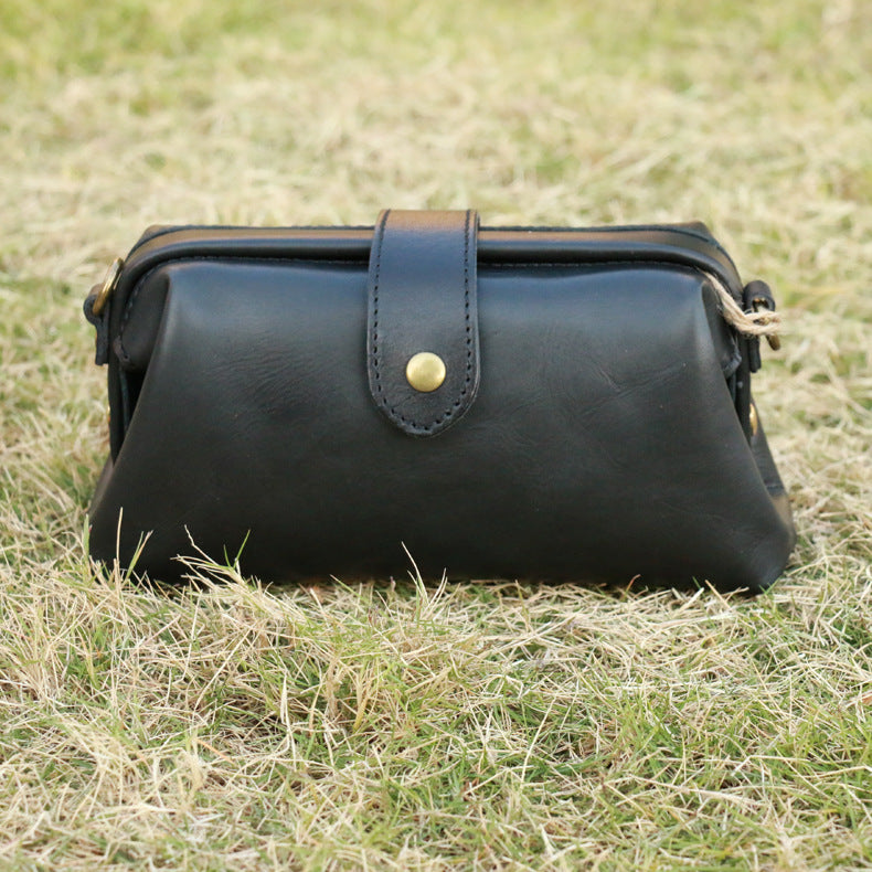 Vegetable-Tanned Retro Leather Bag
